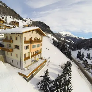 Garni Bellavista Hotel