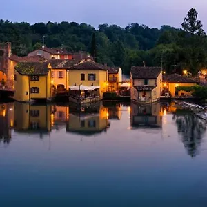 Le Finestre Su Borghetto Pensión